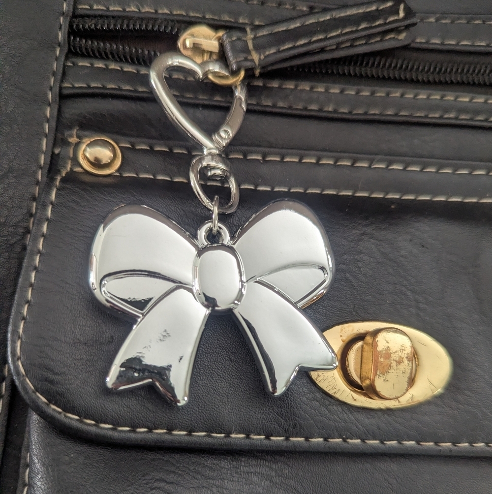 2/$15 BNWOT Acrylic Woman's Silver Bow Keychain For Purse/Keys- Accessories